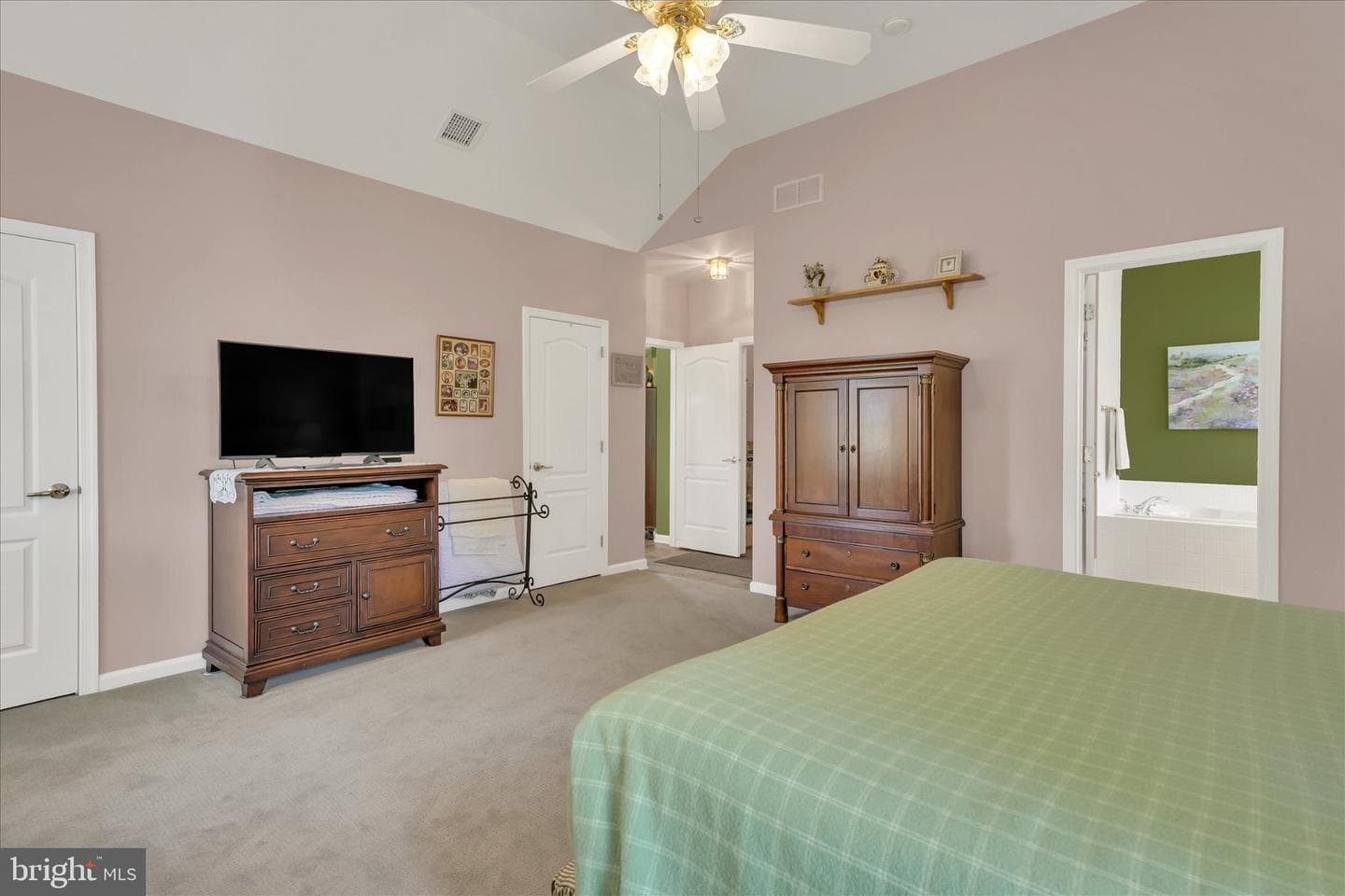 300 Westminster Lane photo 27