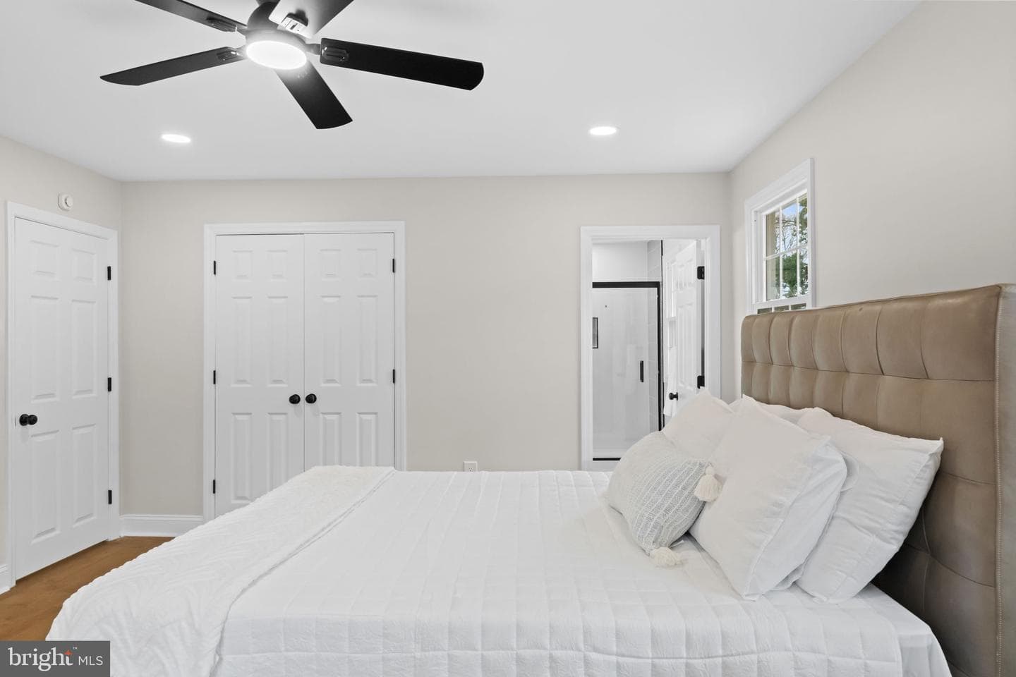 971 Stevens Lane photo 36