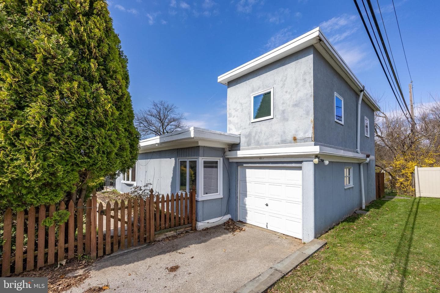 8101 Douglas Road photo 22