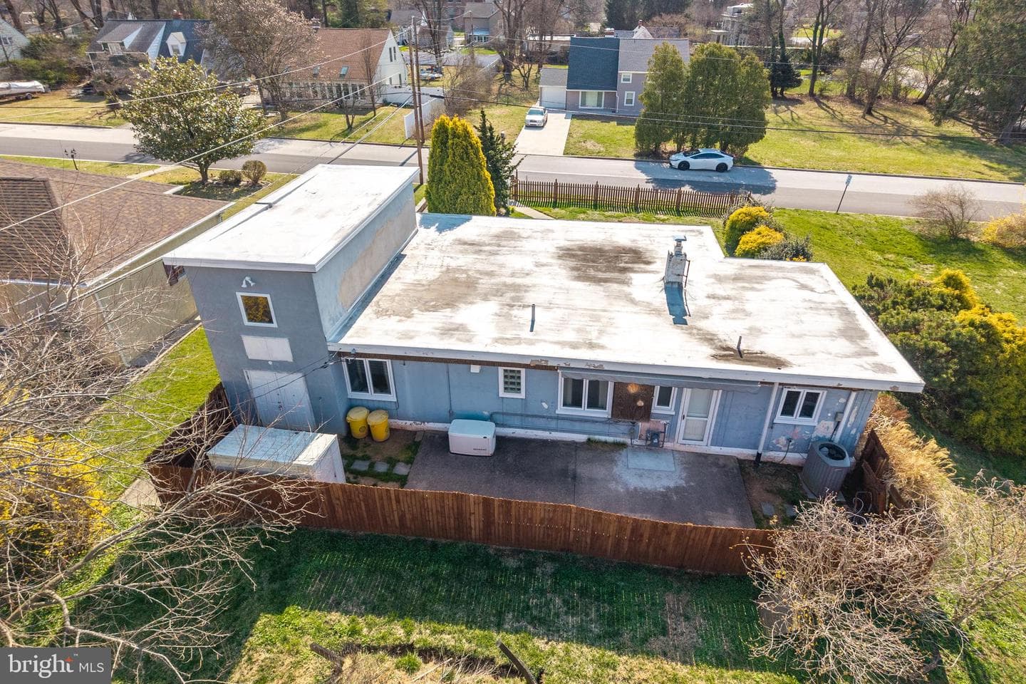 8101 Douglas Road photo 30