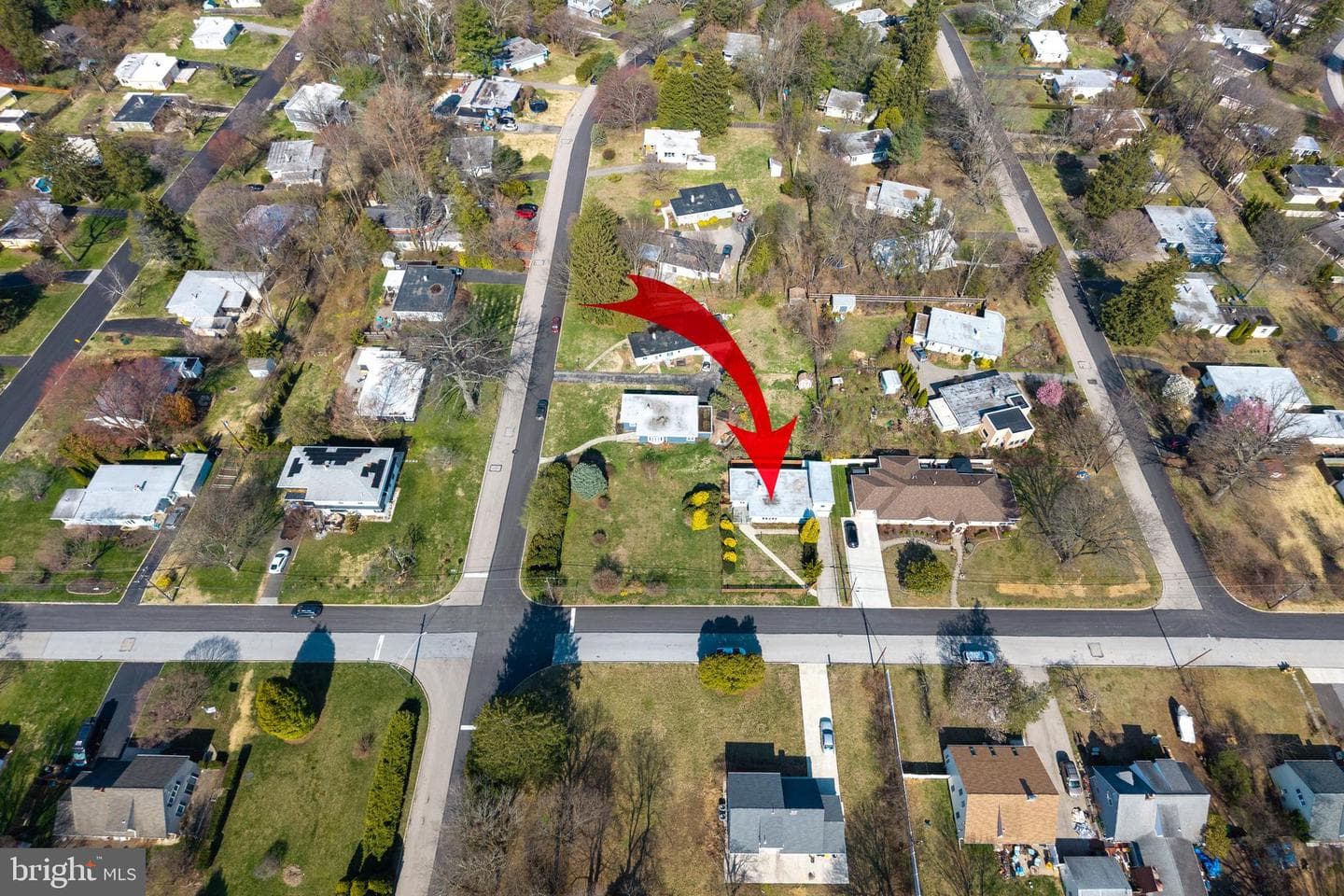 8101 Douglas Road photo 32