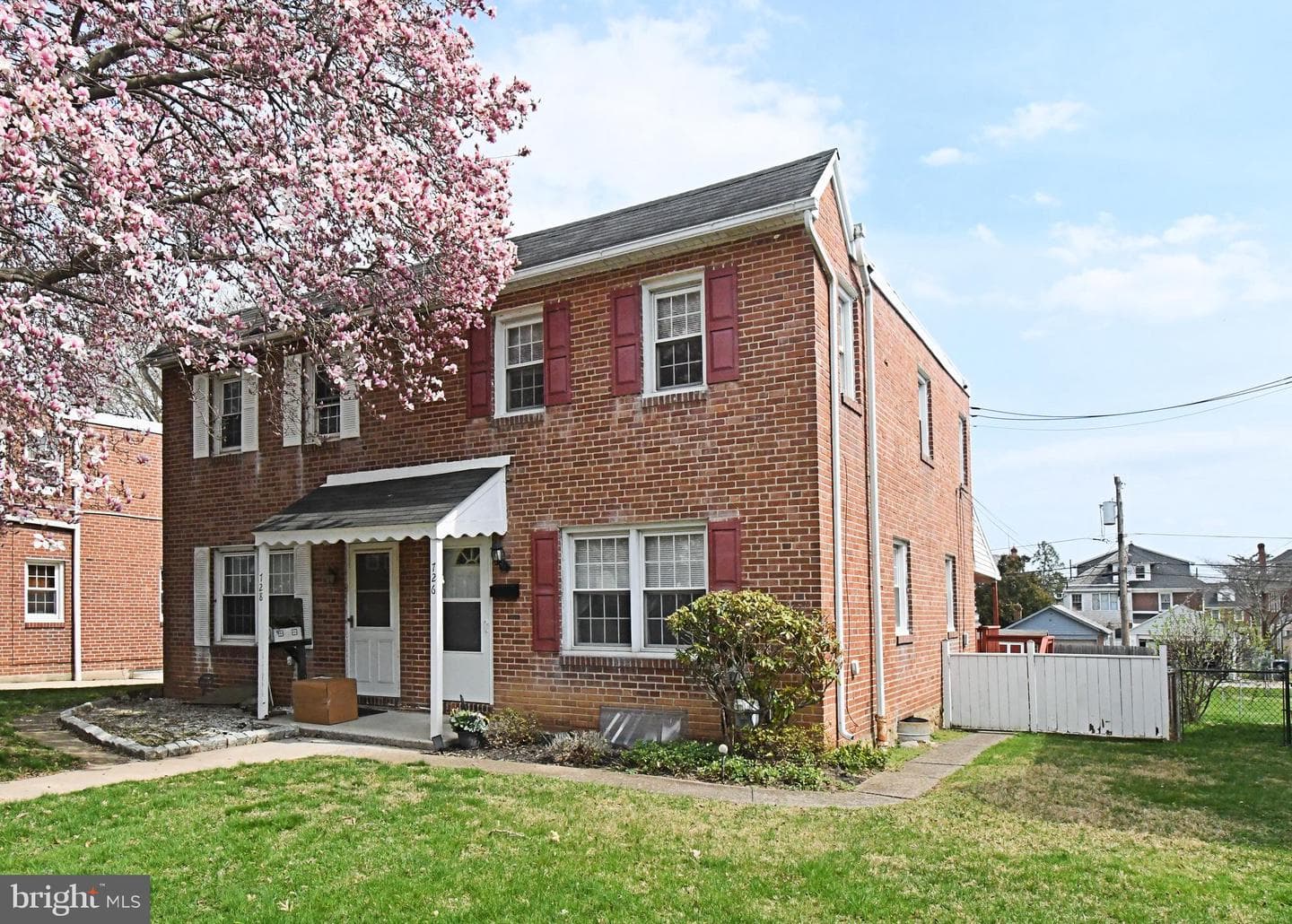 726 Buttonwood Street photo 3