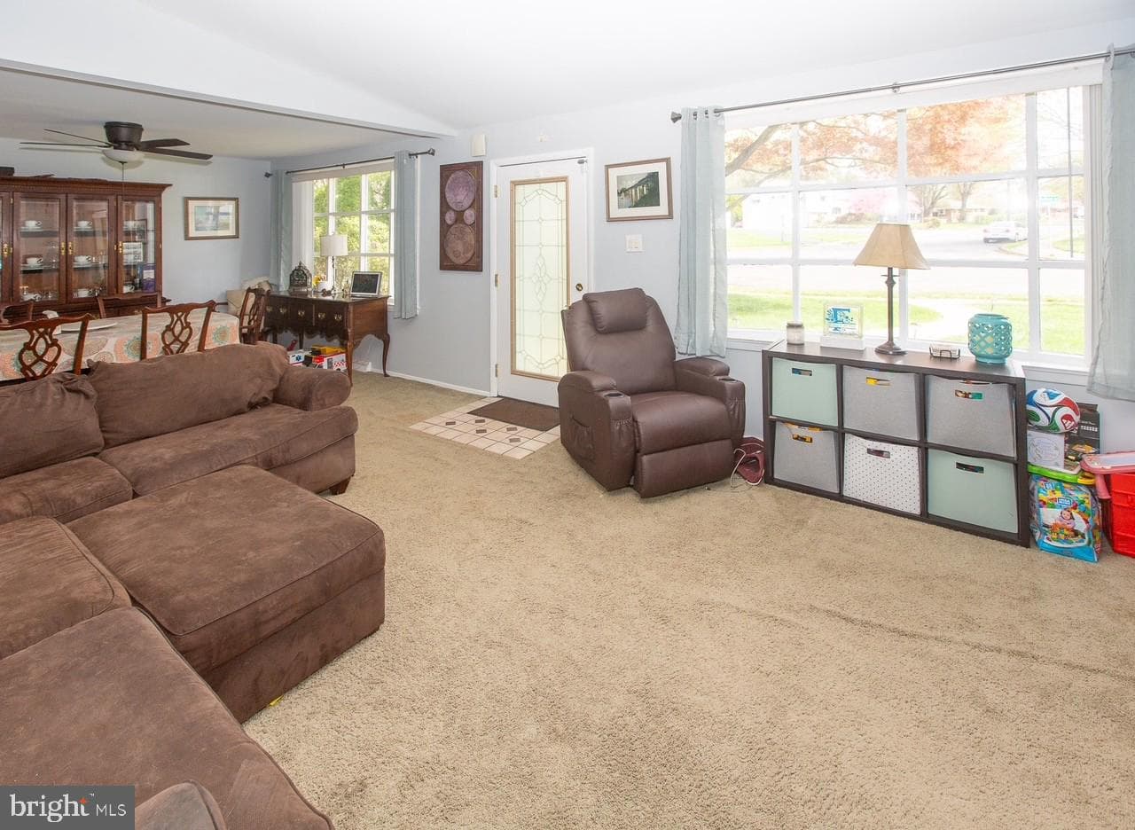 1724 Darland photo 3