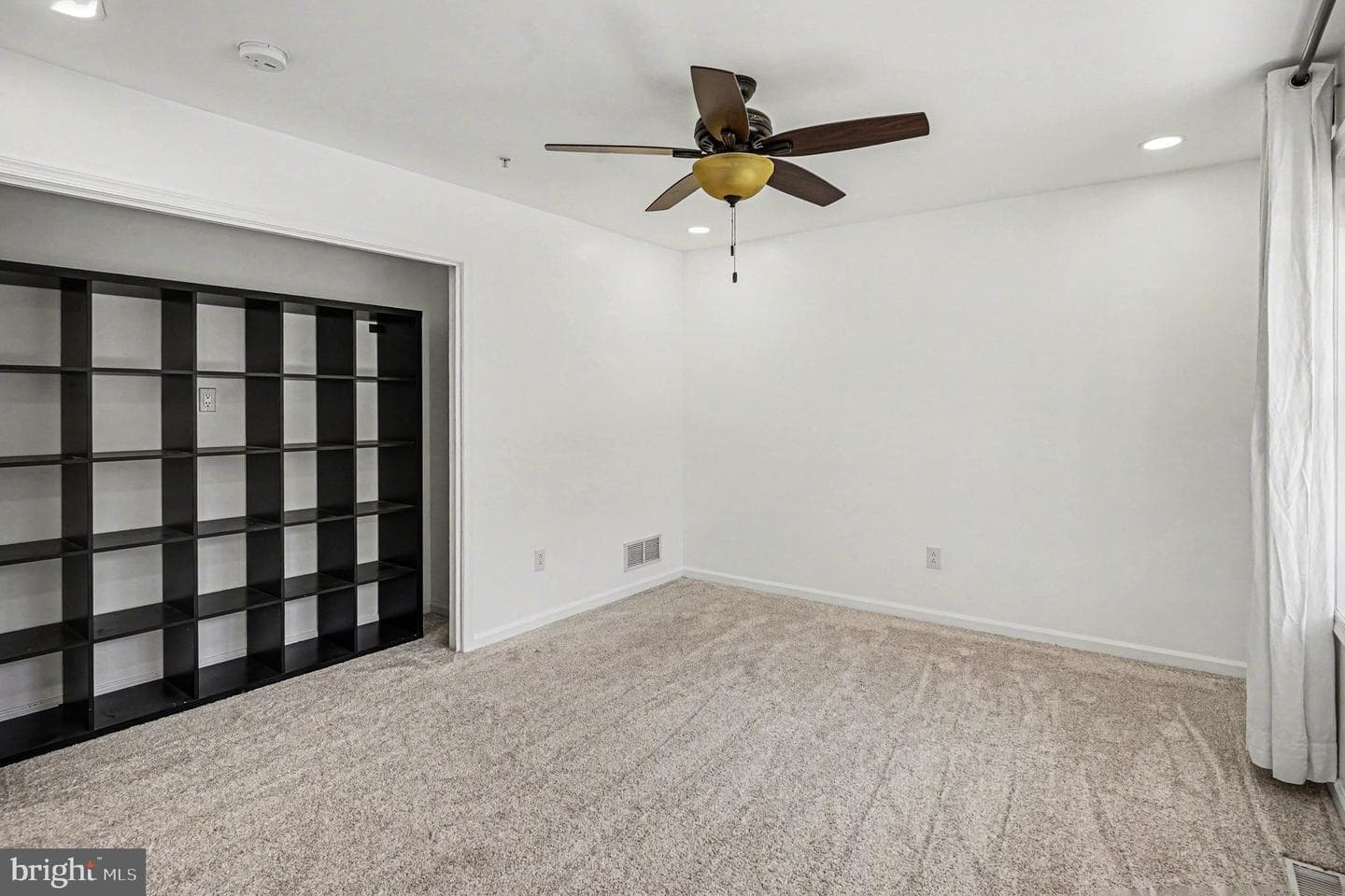 702 Crooked Lane photo 9
