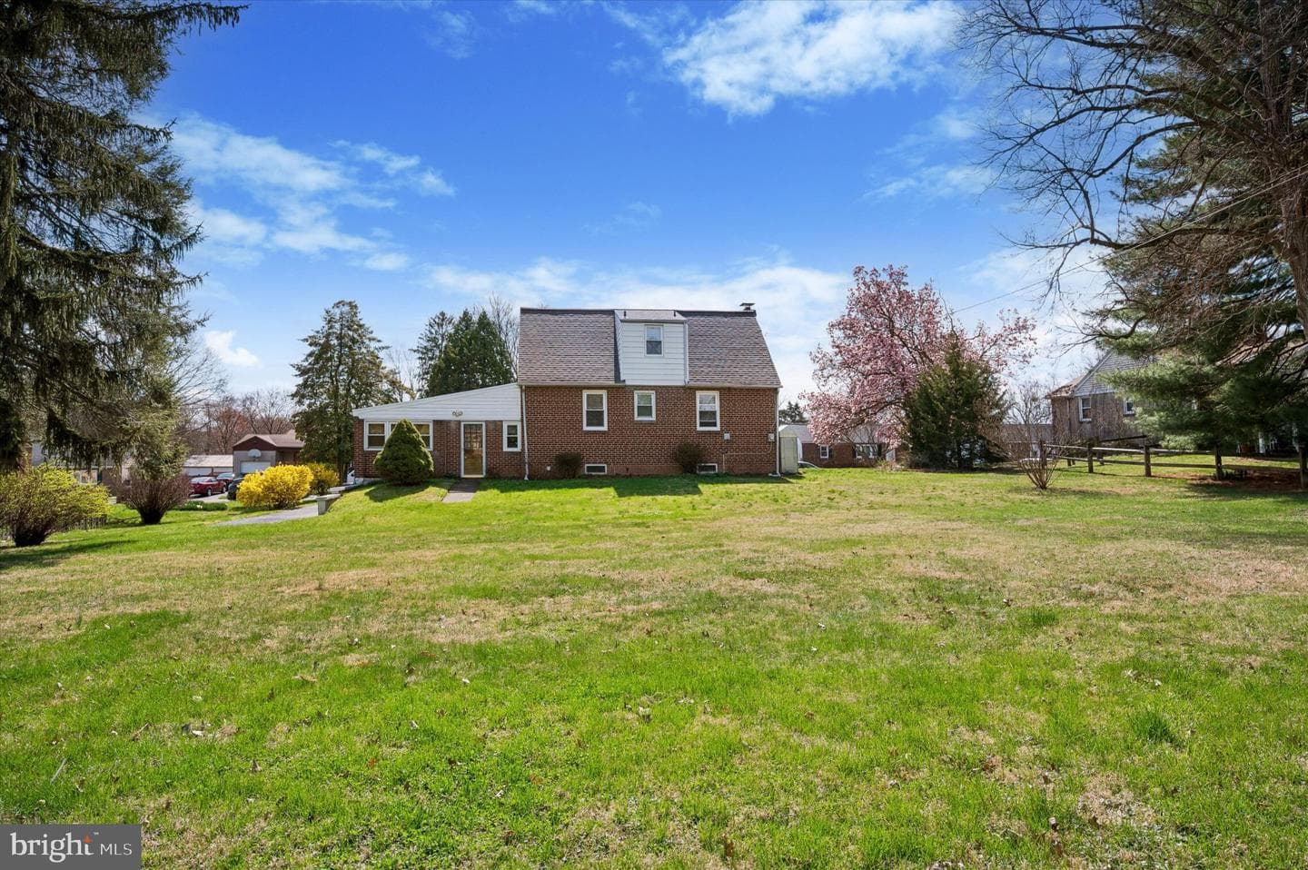 313 Heston Avenue photo 24
