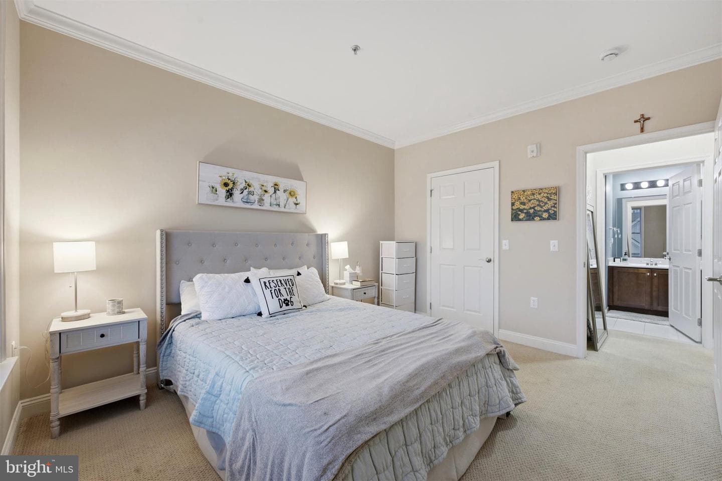 300 W Elm Street #2424 photo 11