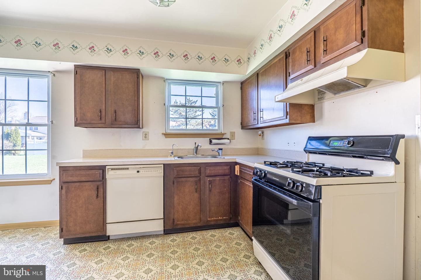 894 Herman Road photo 15