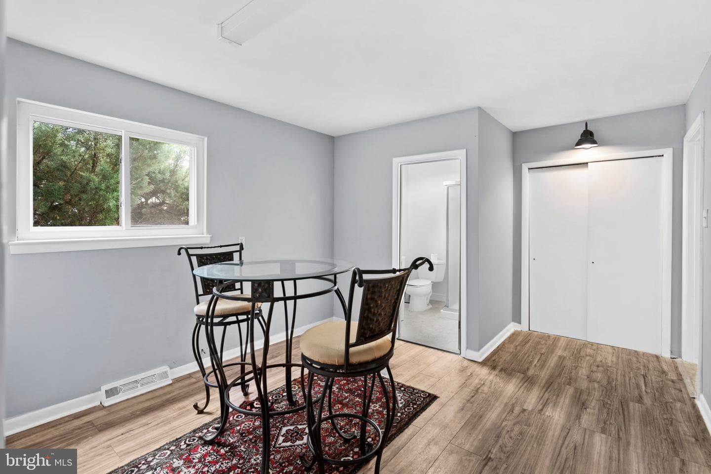 609 Foster Road photo 15