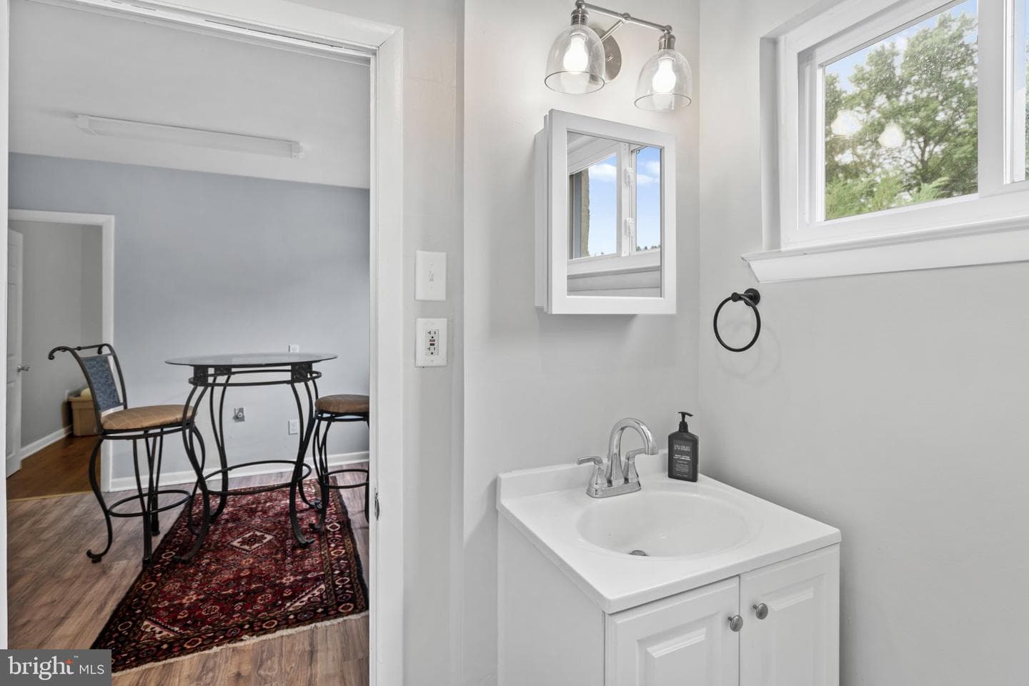 609 Foster Road photo 17