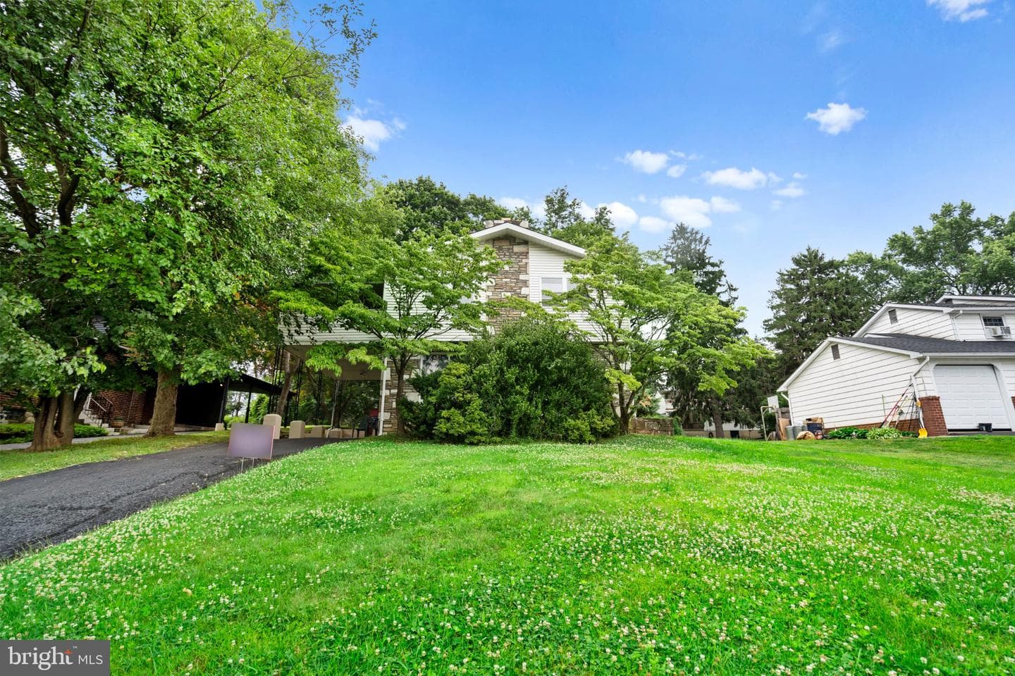 609 Foster Road photo 3