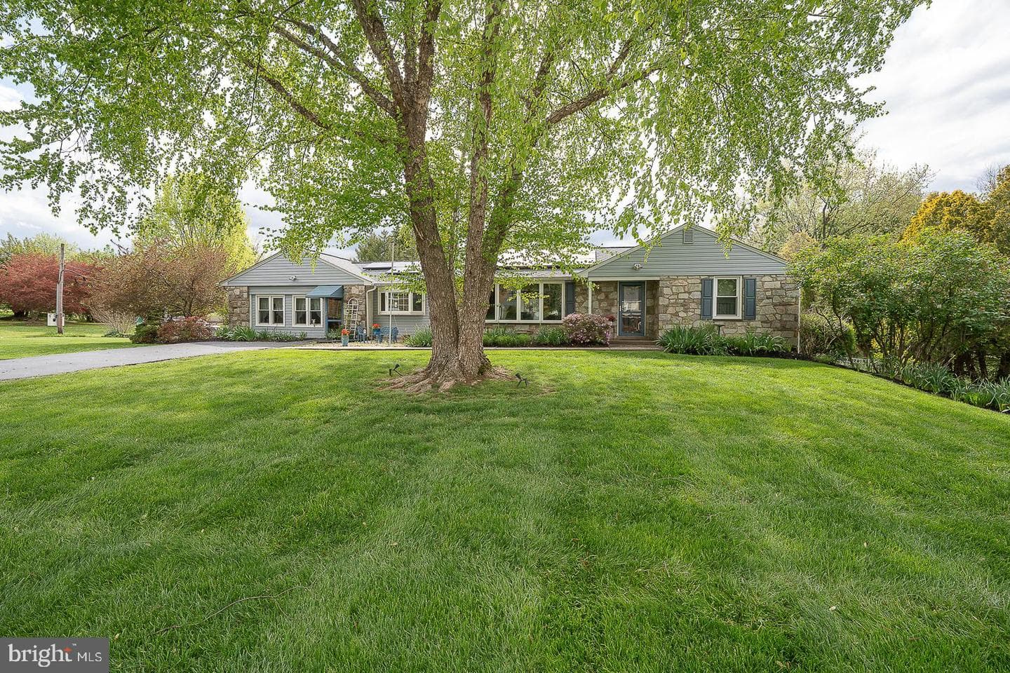 9 Buckwalter Road photo 2