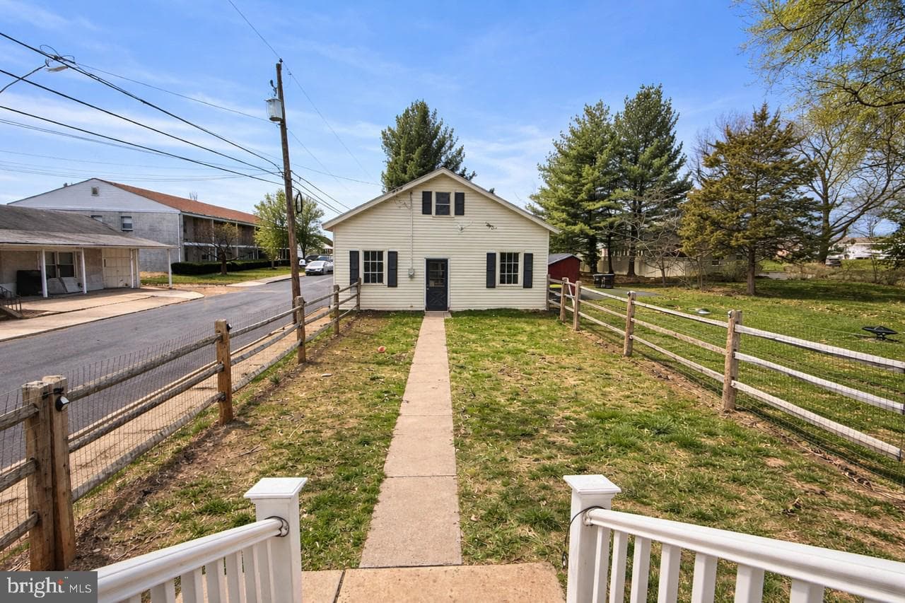 202 N Washington Street photo 4