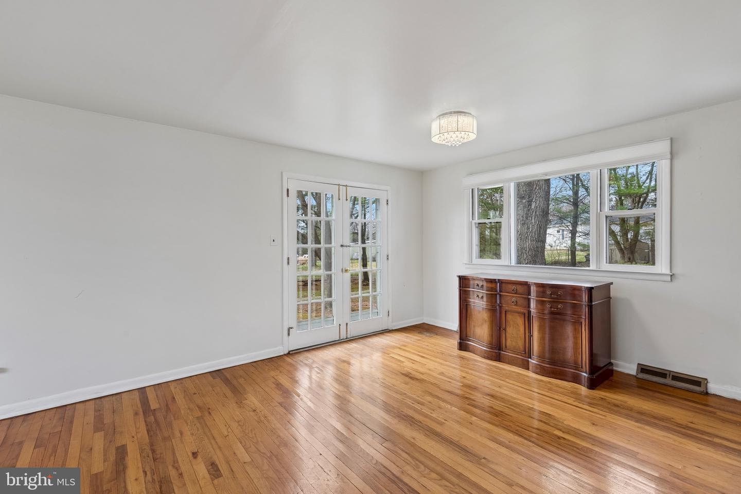 314 Midfield Drive photo 6