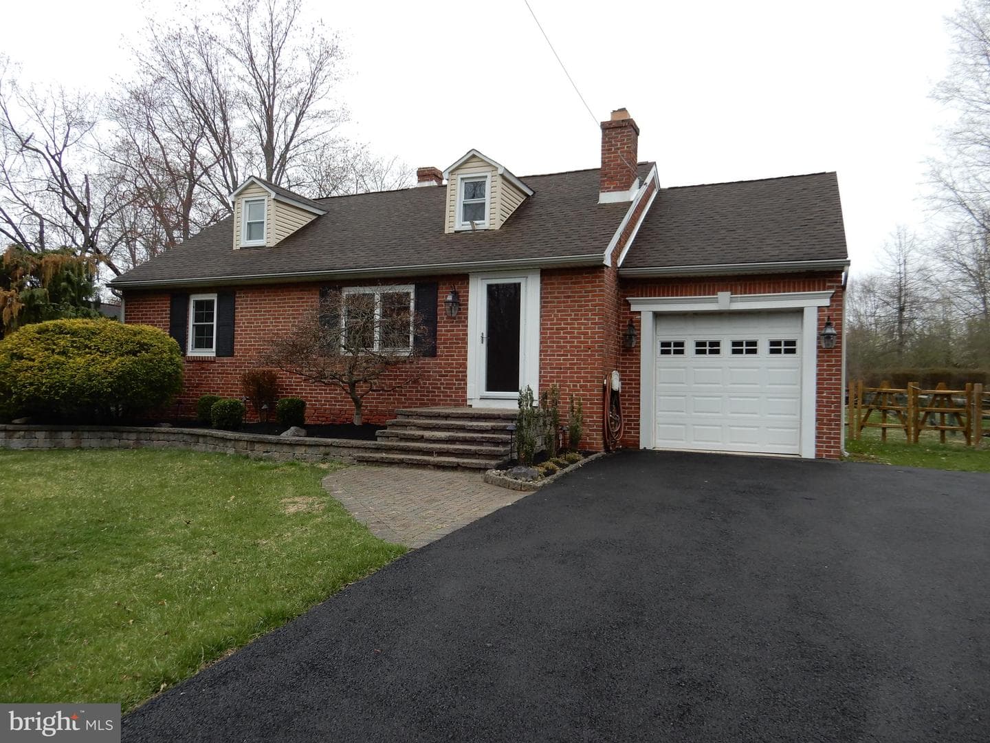 1215 Lower State Road photo 3