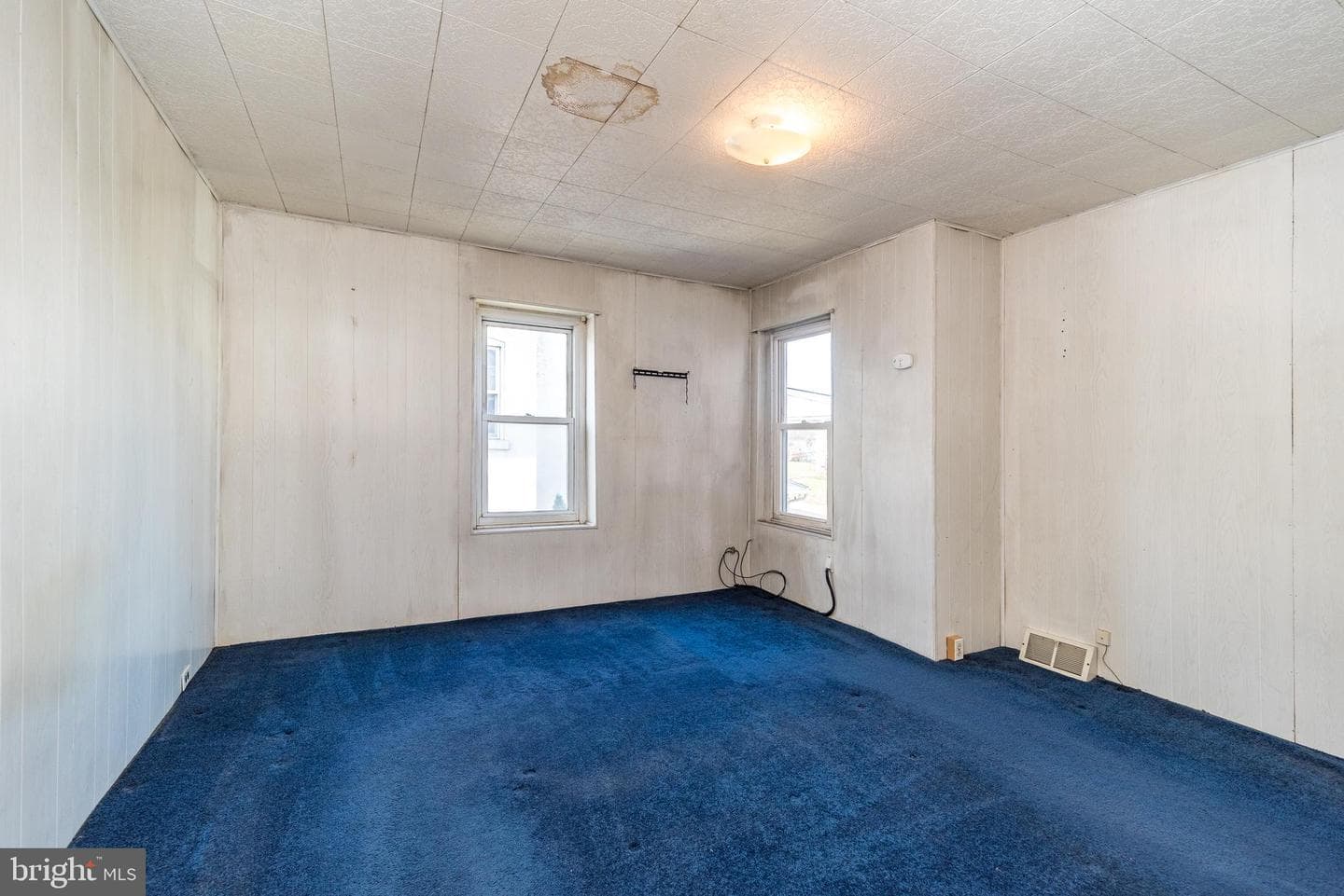 118 E 6th Street photo 12