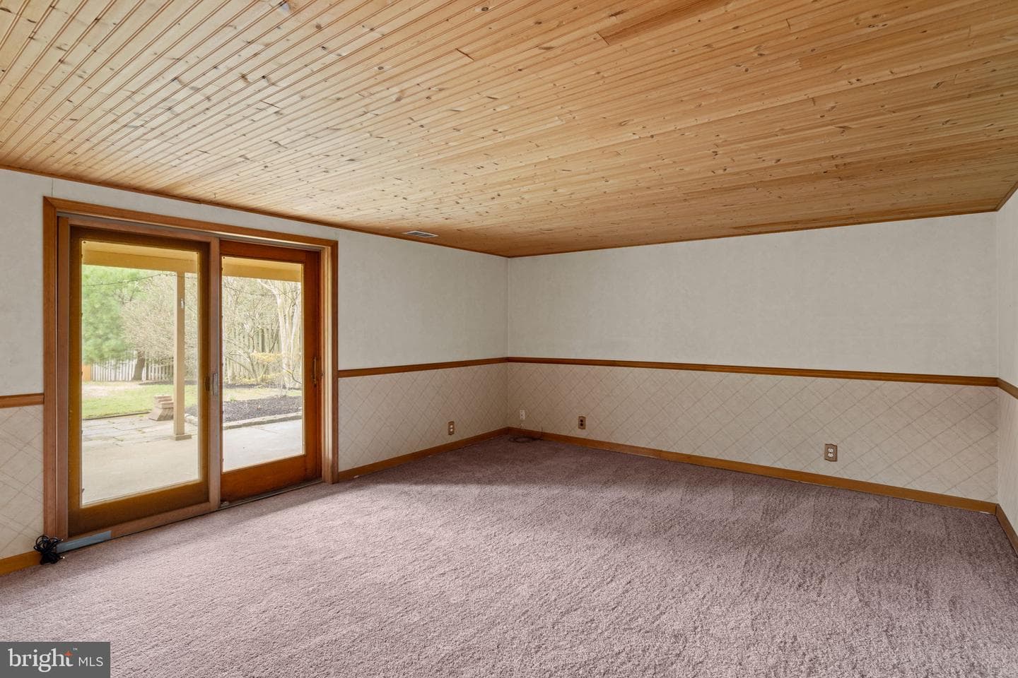 42 Lincoln Ln photo 16
