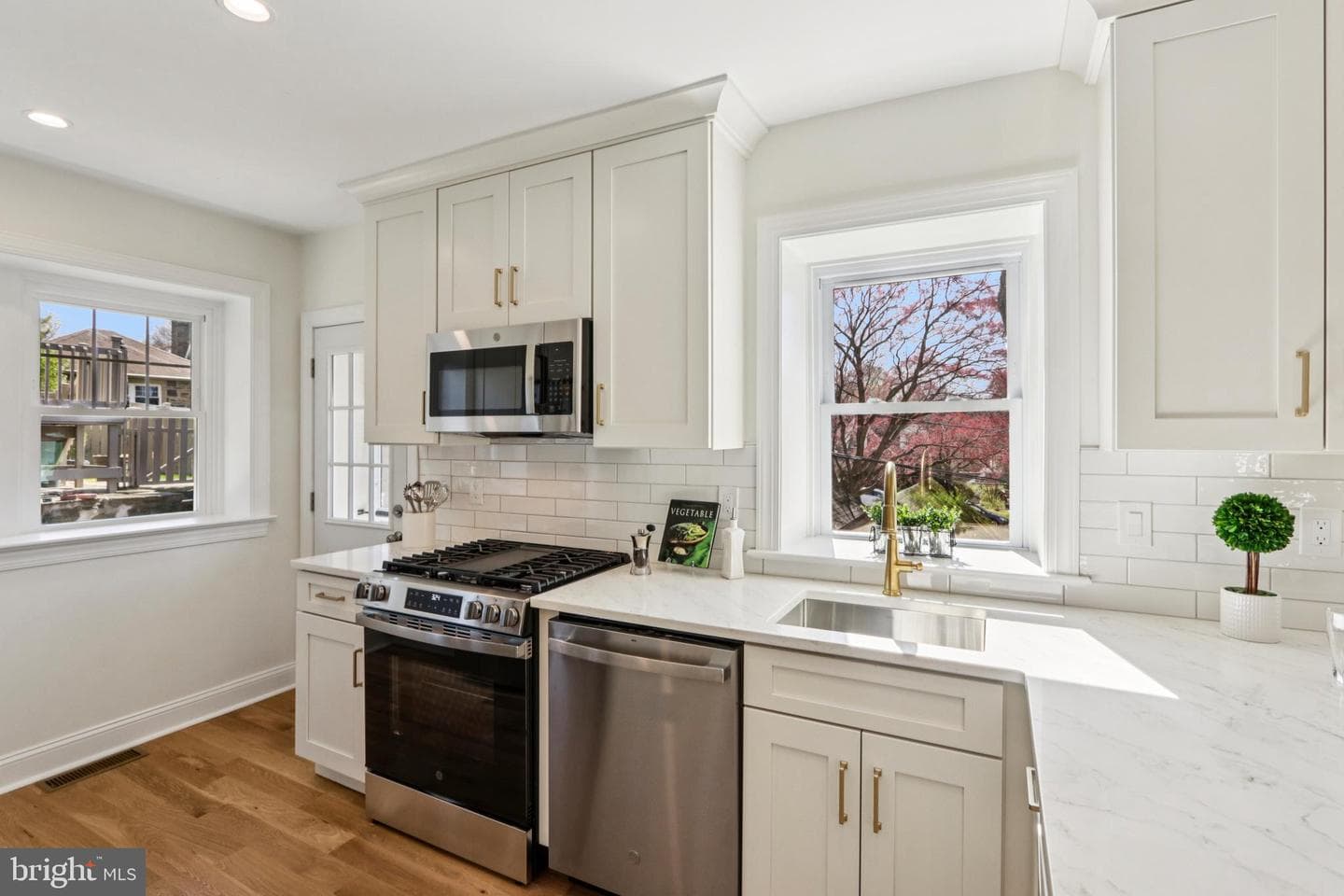 714 Stradone Road photo 25