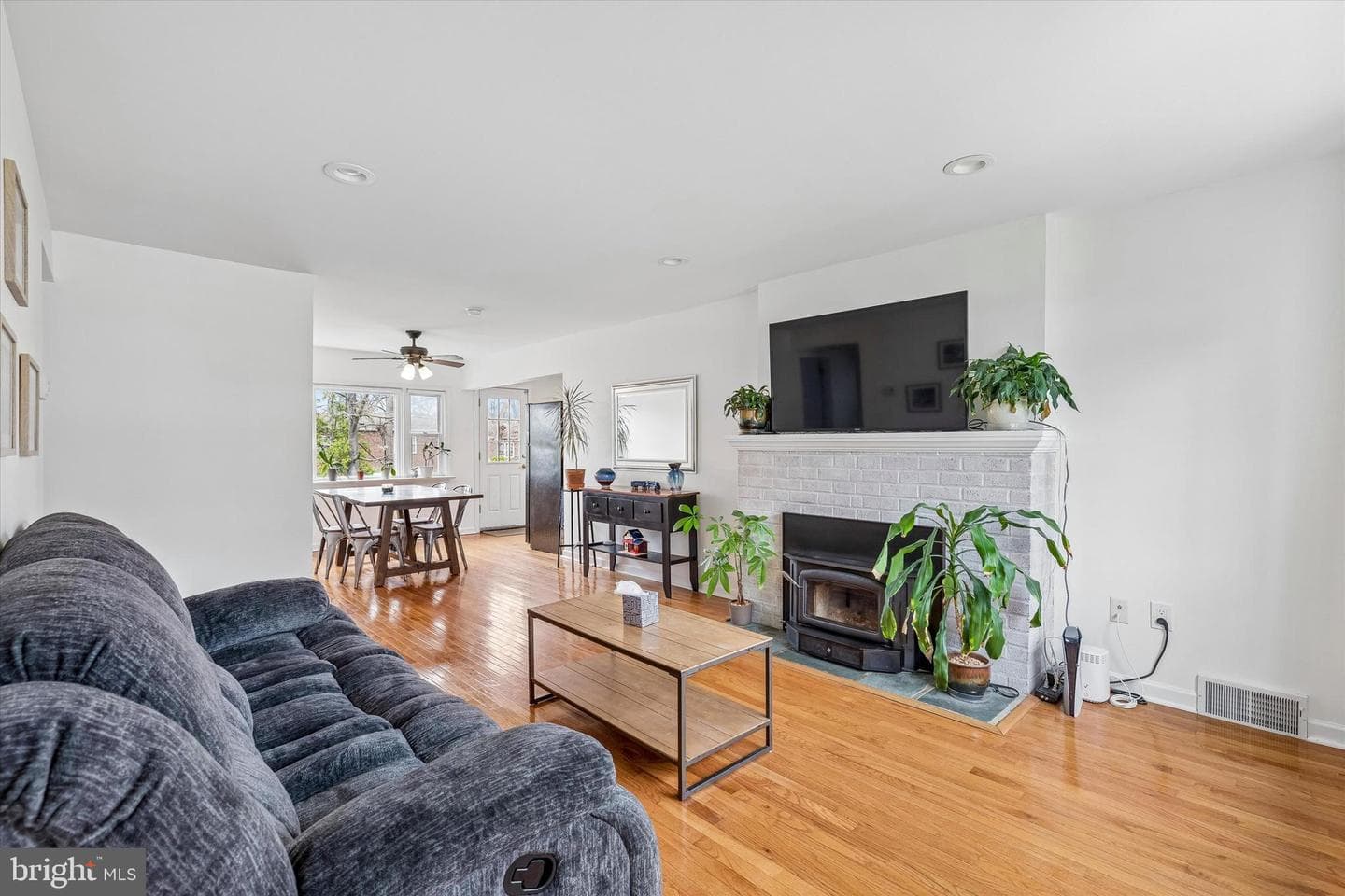 367 Windsor Avenue photo 4