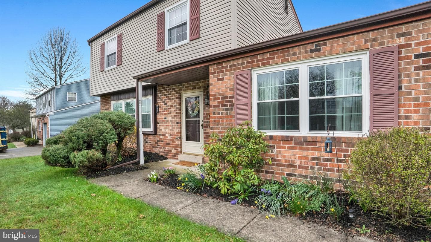 1177 Horseshoe Drive photo 2