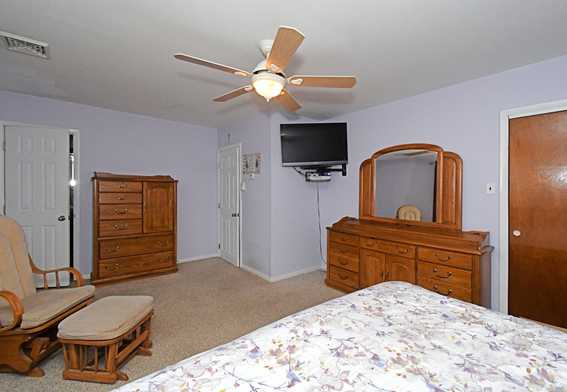 233 Broadway Avenue photo 19