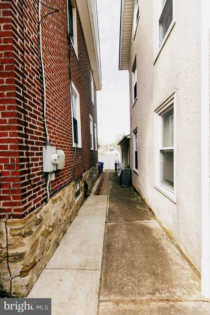 429 Maple Street photo 44