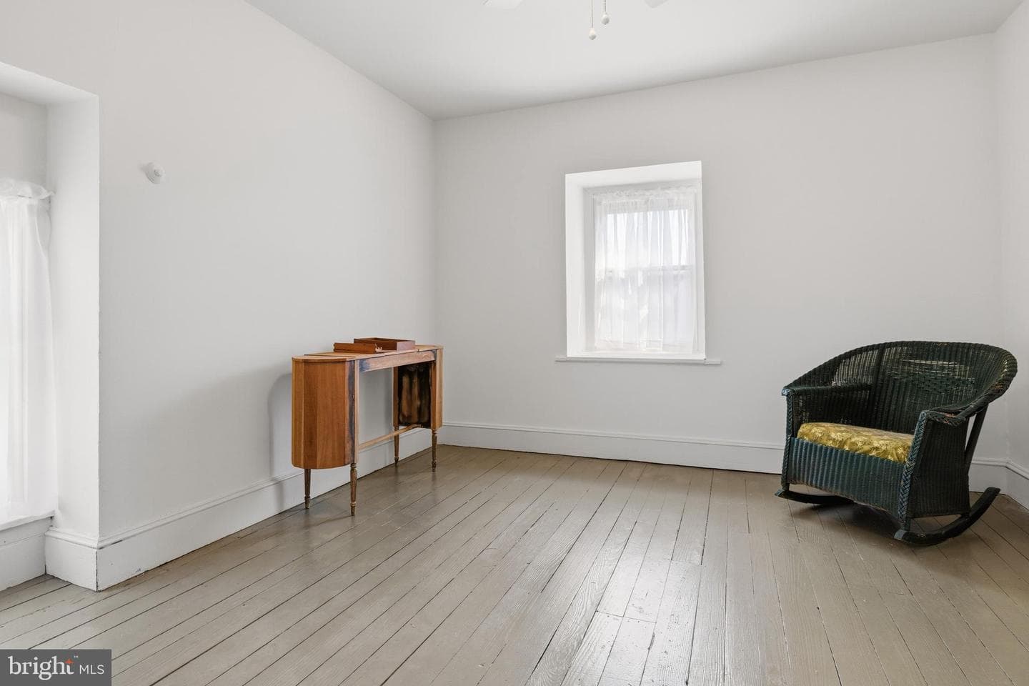 1268 Ashbourne Road photo 30