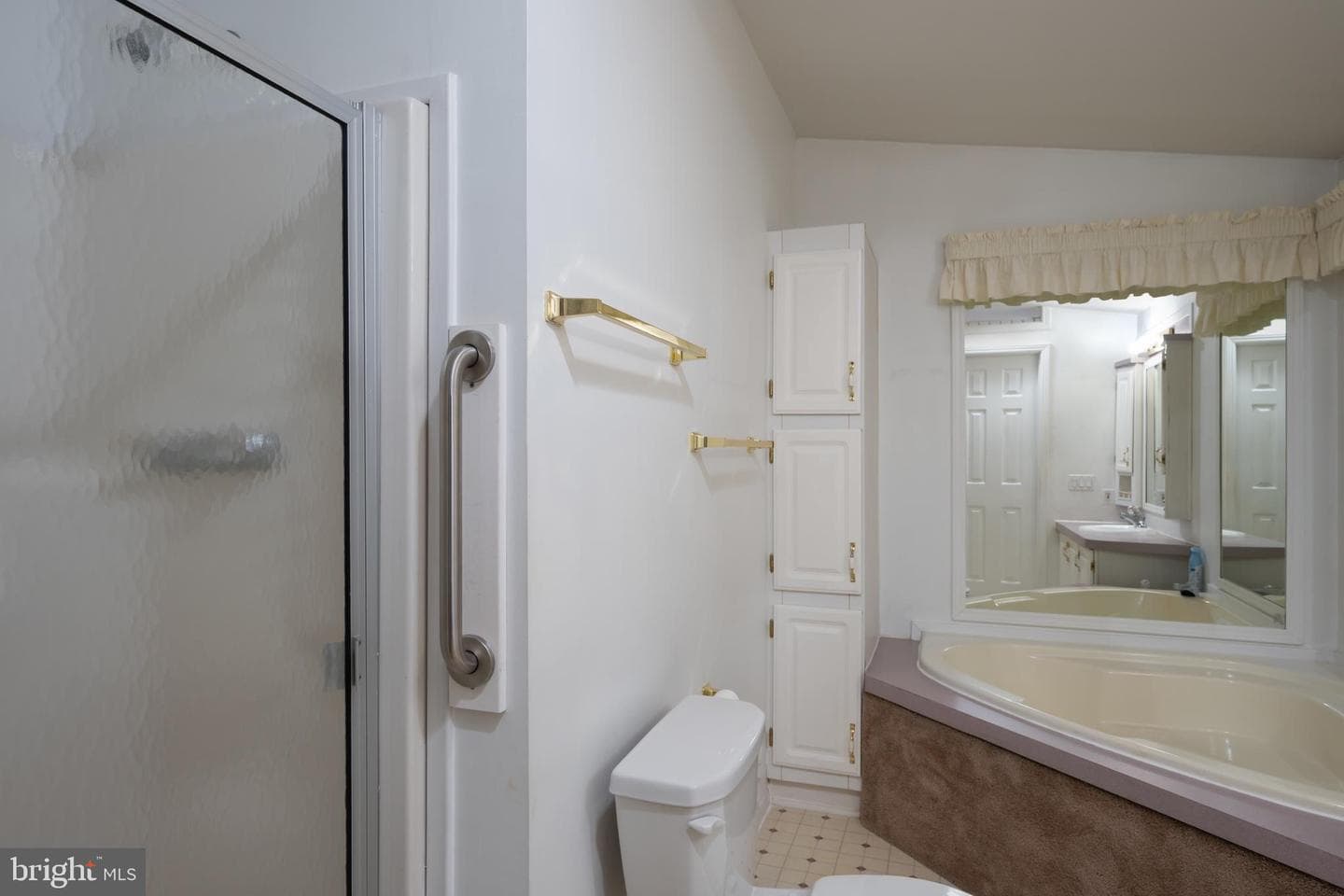 325 Hidden Springs Drive photo 18