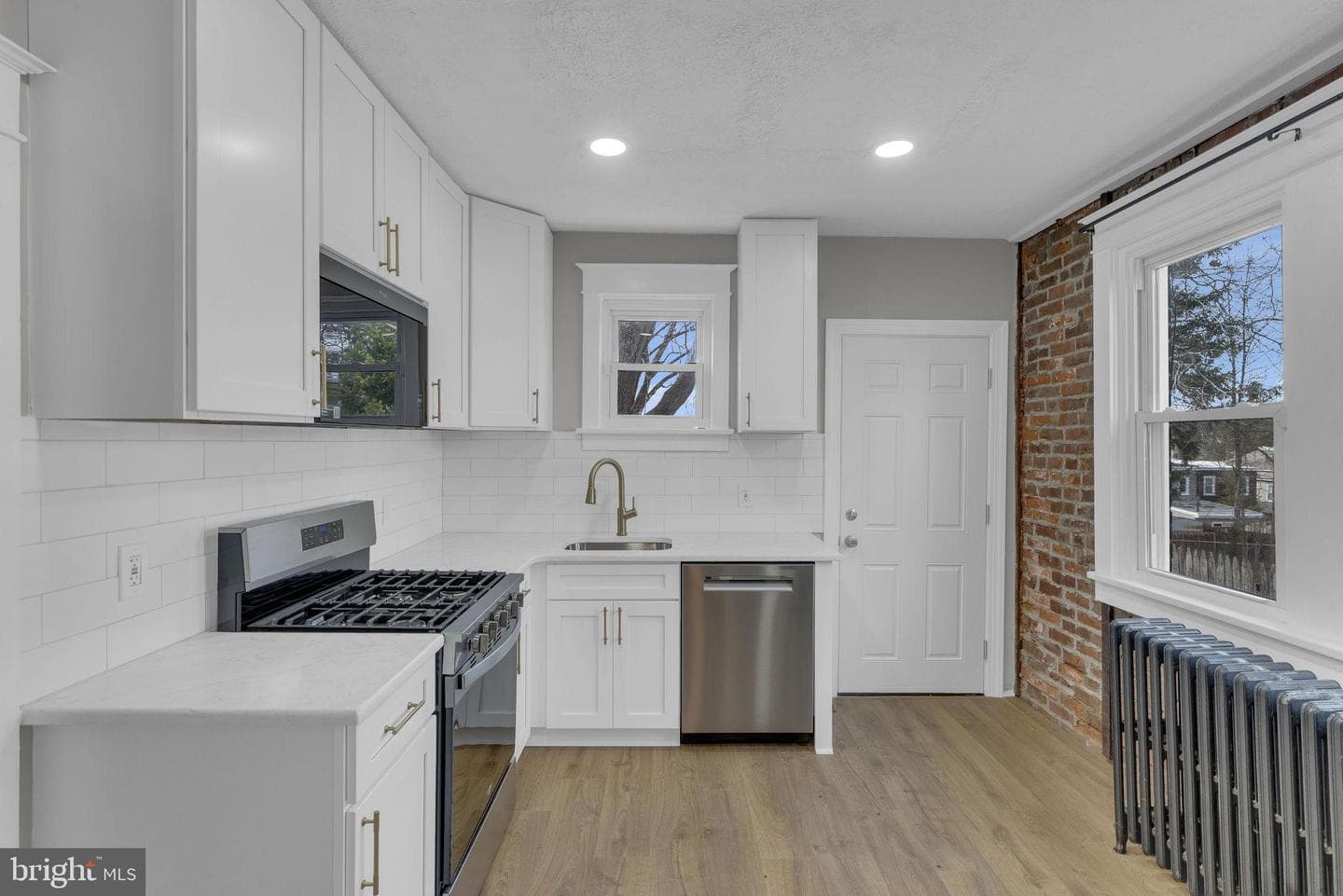 17 E Waverly Road photo 10