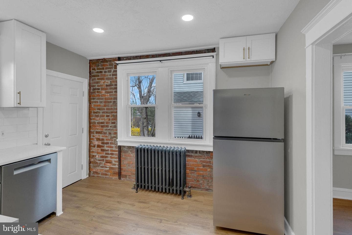 17 E Waverly Road photo 12