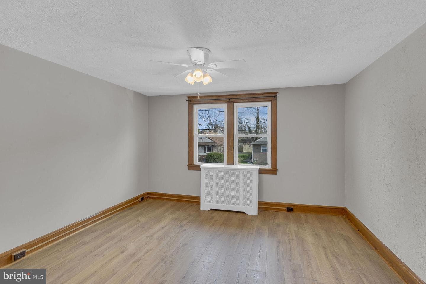 17 E Waverly Road photo 17