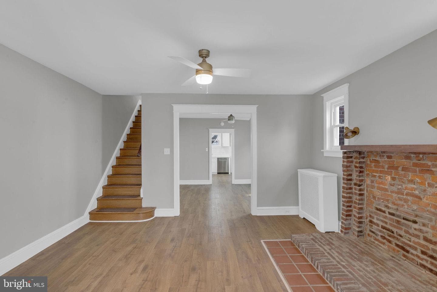 17 E Waverly Road photo 4