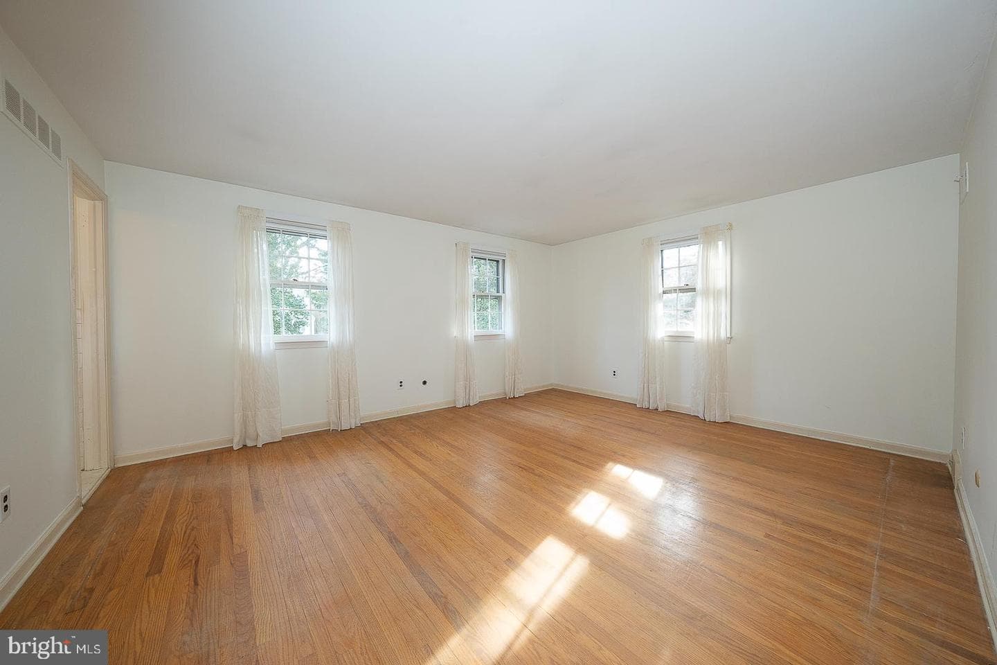 256 Hathaway Lane photo 25