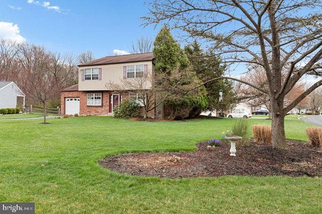 1120 Angus Circle photo 18