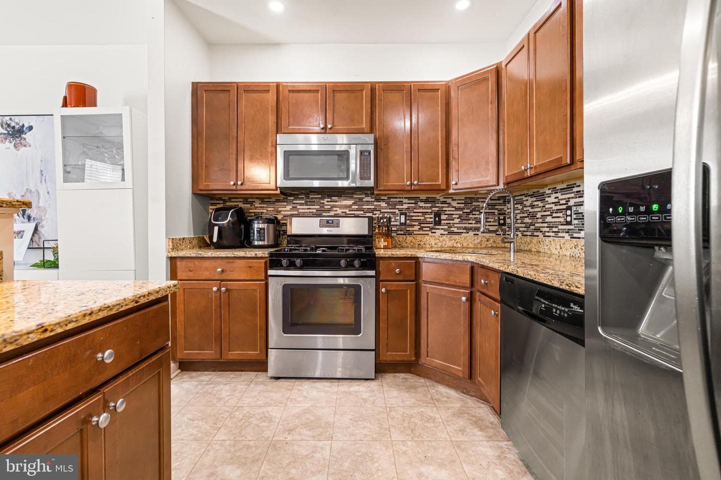 303 Ross Court photo 9
