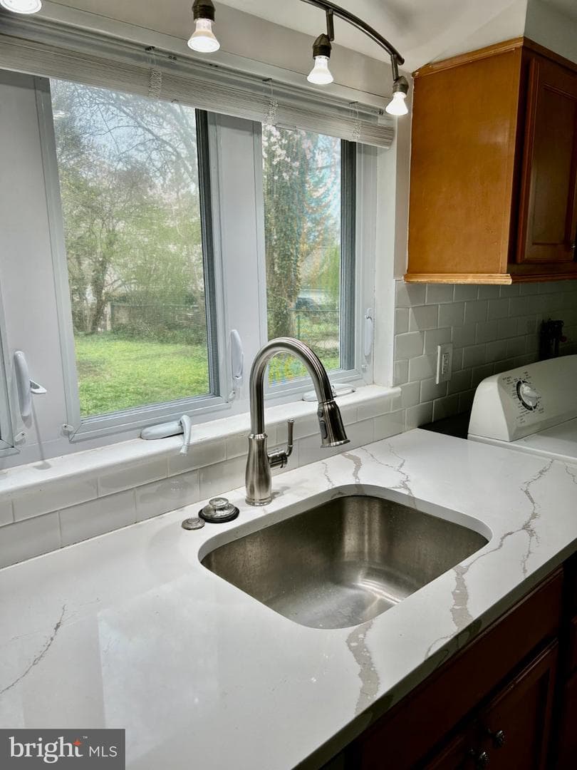 7713 Union Avenue photo 7