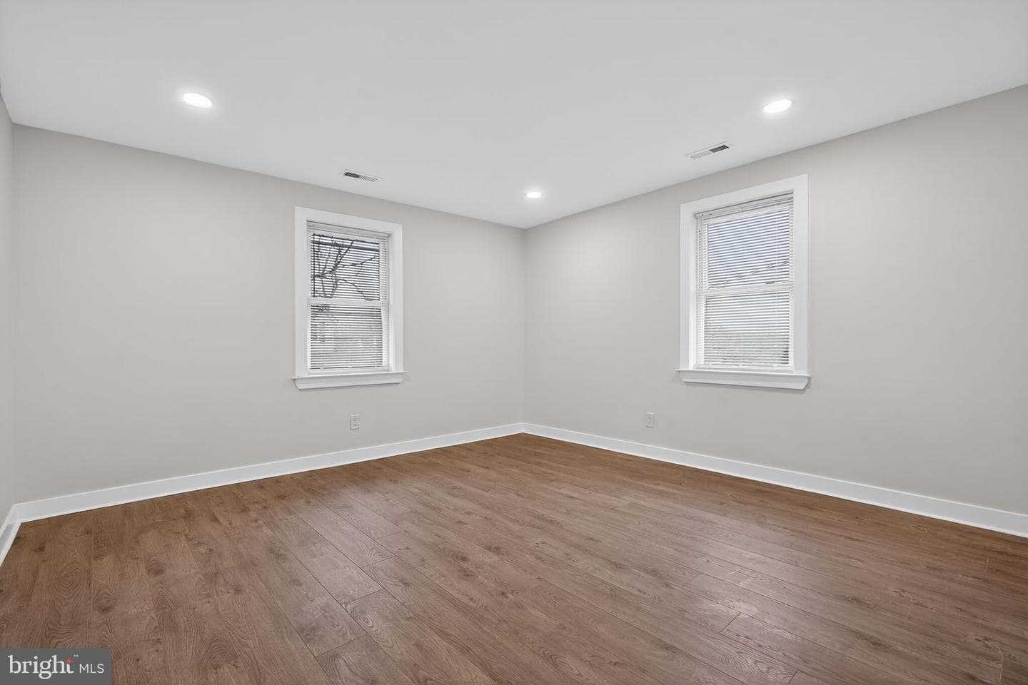 410 Cadwalader Avenue photo 26