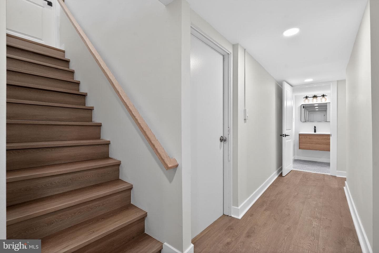 410 Cadwalader Avenue photo 38