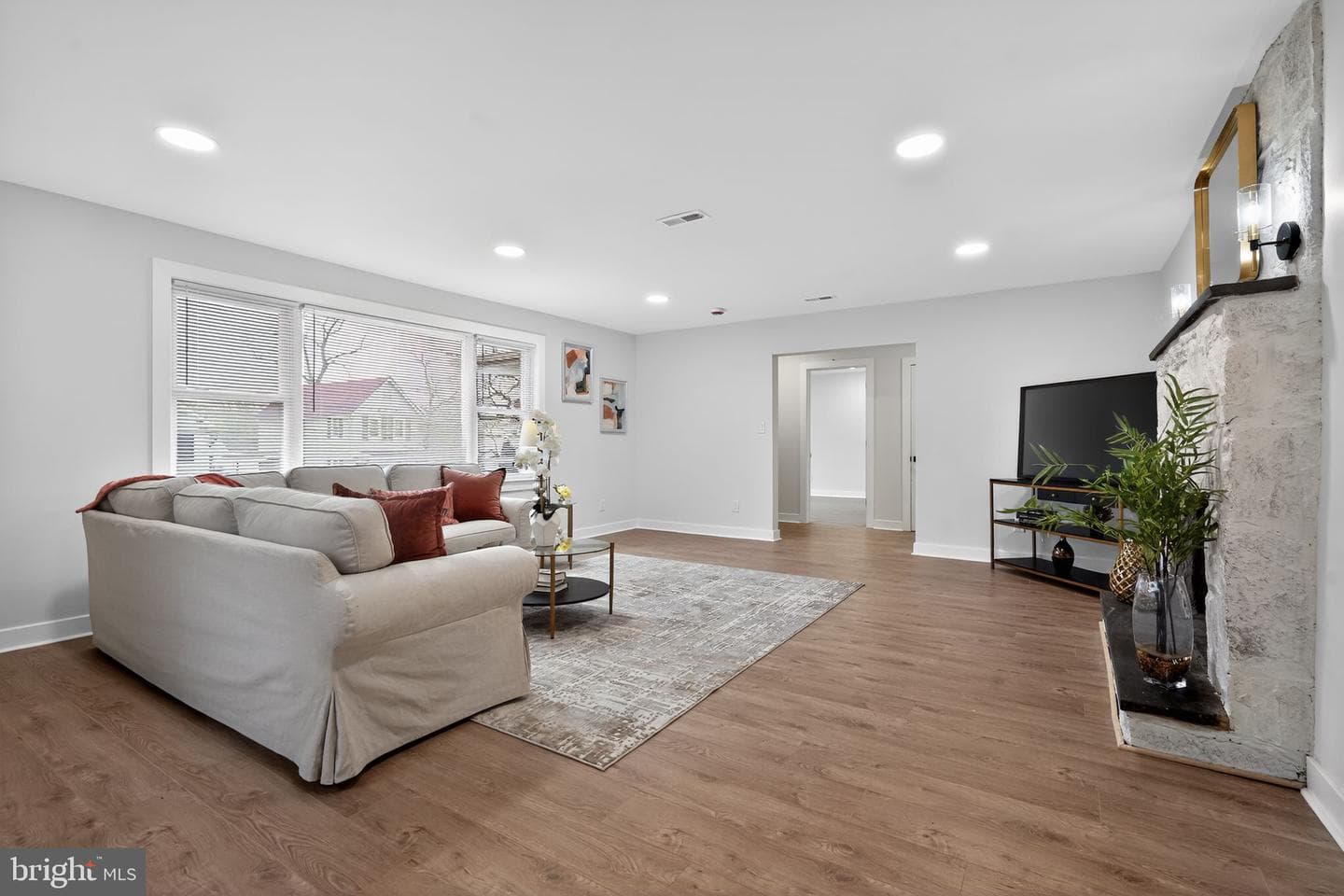 410 Cadwalader Avenue photo 9