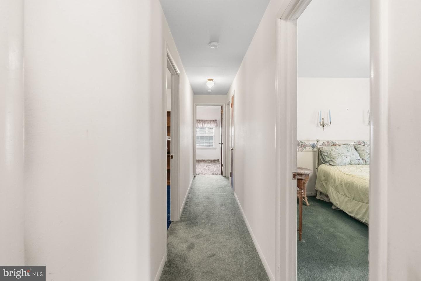 715 N Henderson Road photo 20