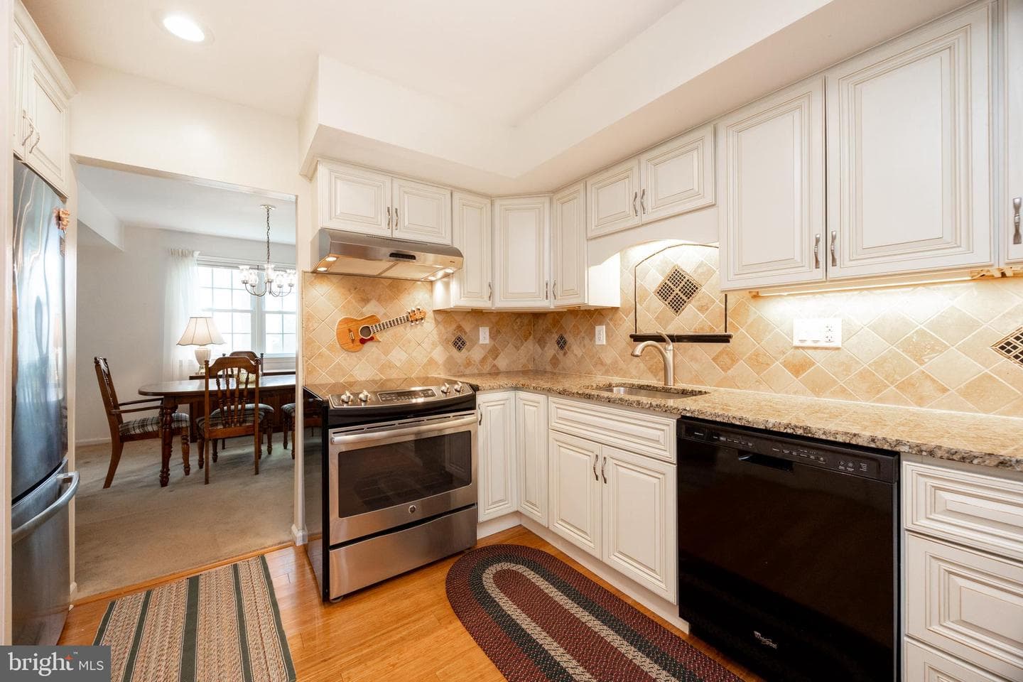 1070 Snyder Road photo 12