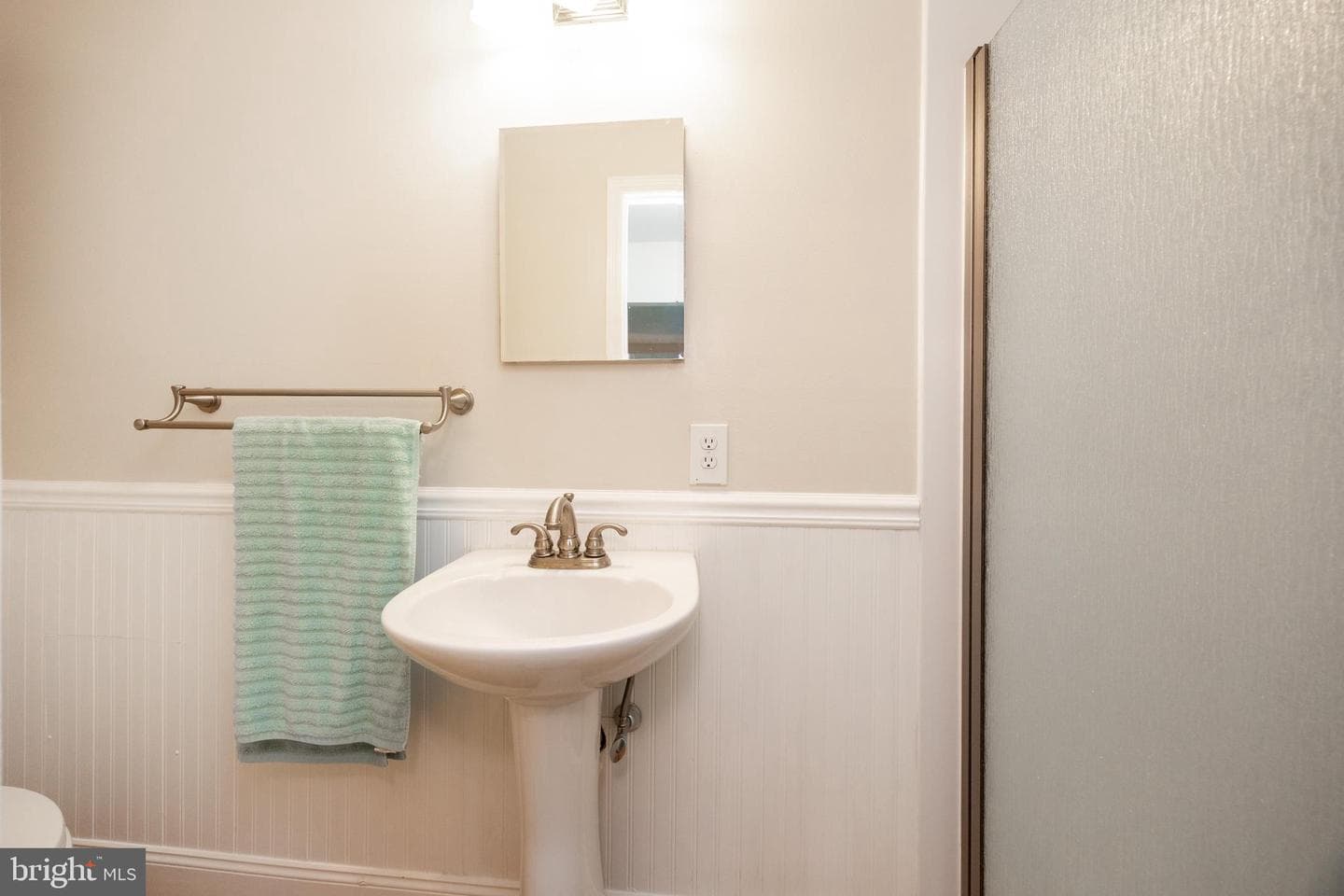 1070 Snyder Road photo 24