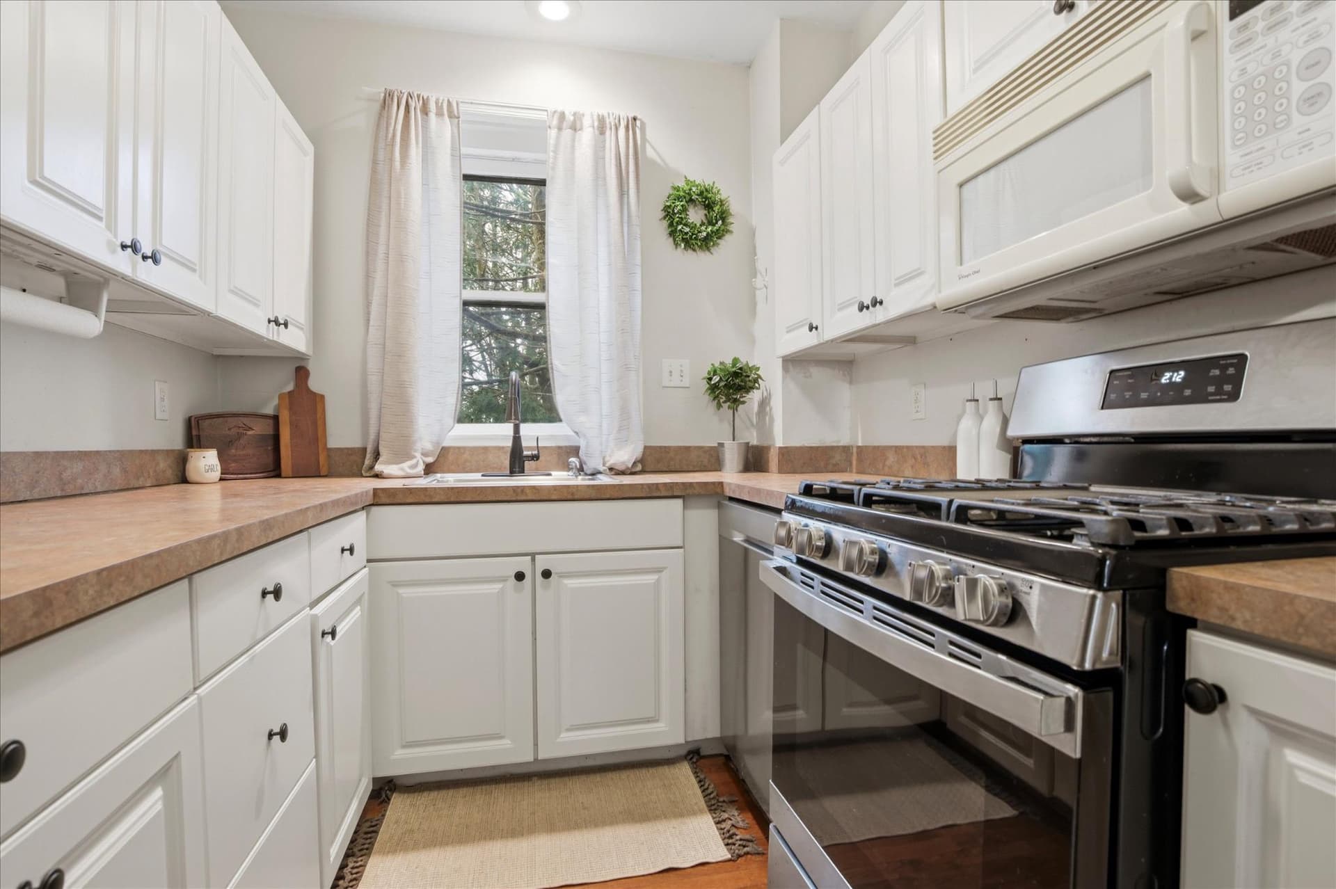 54 Franklin Avenue photo 5