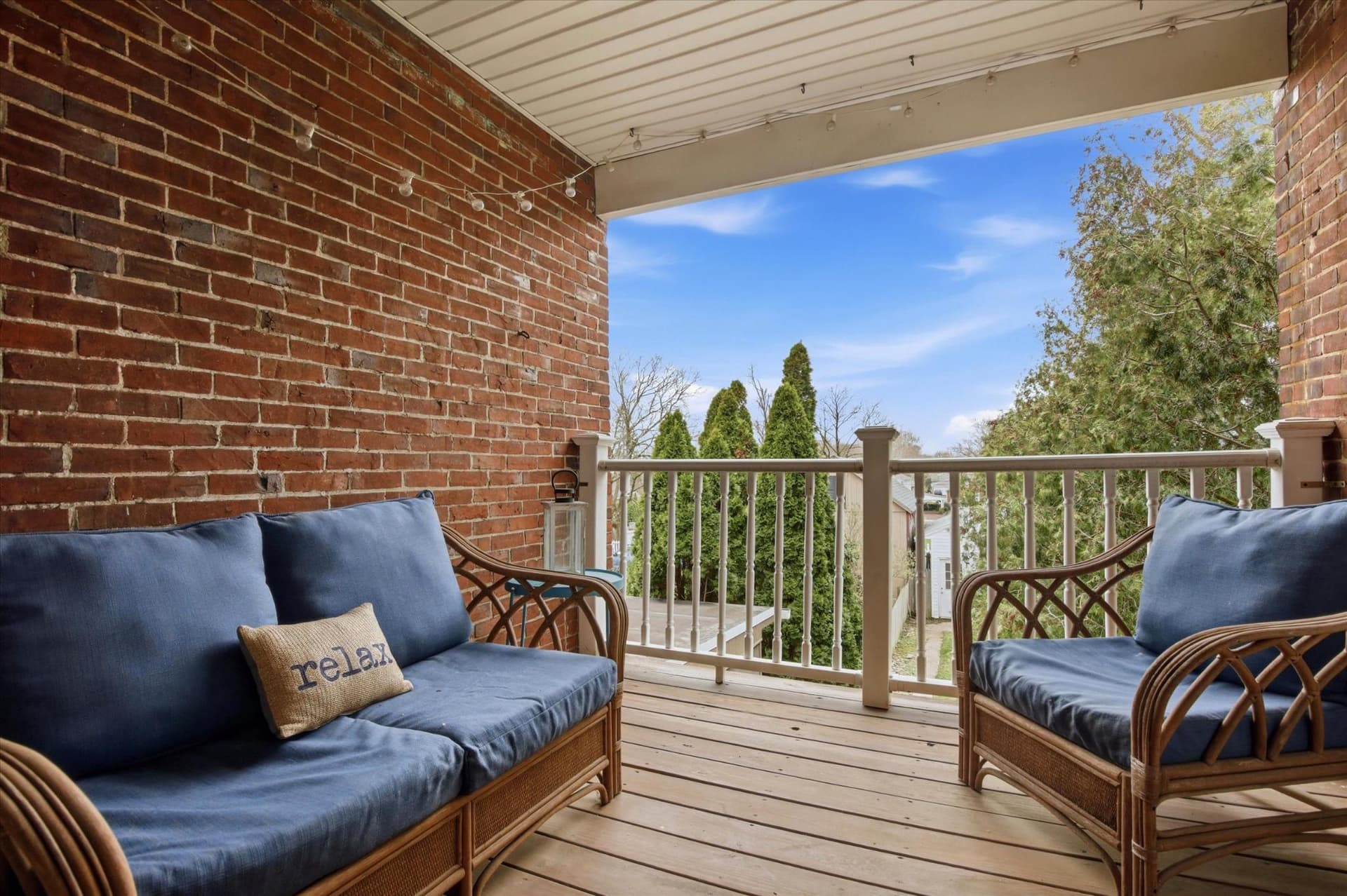 54 Franklin Avenue photo 8