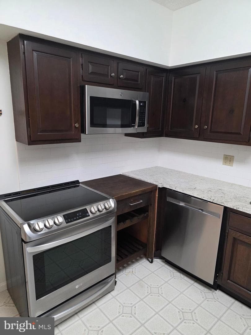 432 W Montgomery Avenue #402 photo 4