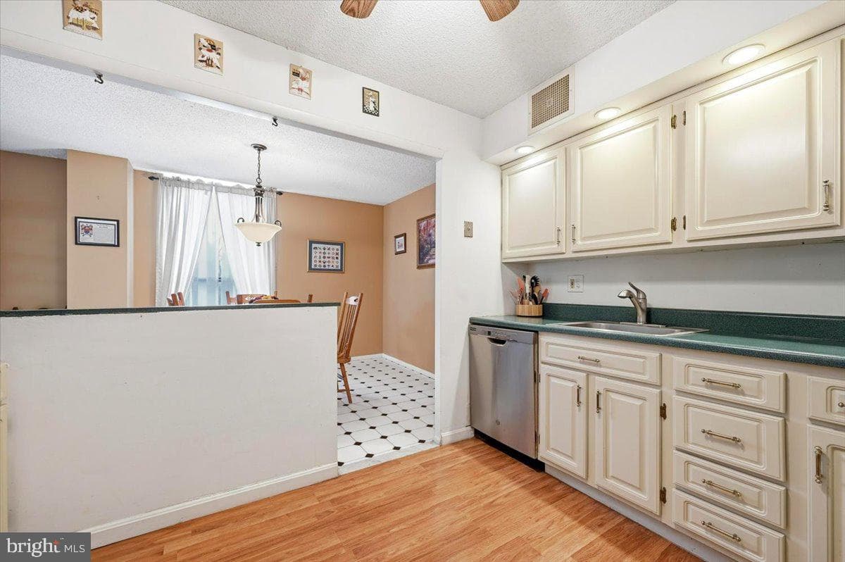 666 W Germantown Pike #1212 photo 13