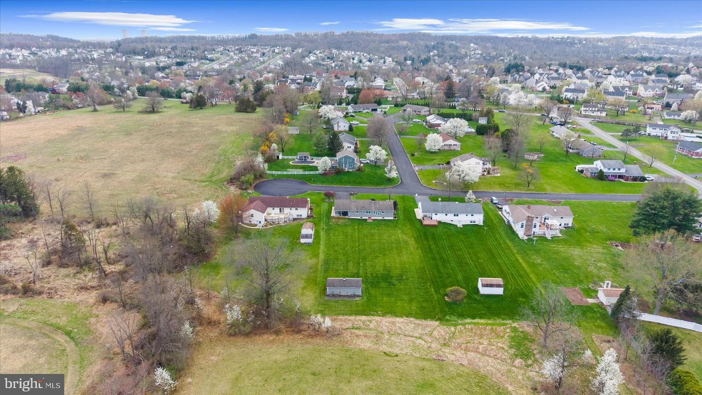 2323 Colonial Drive photo 45