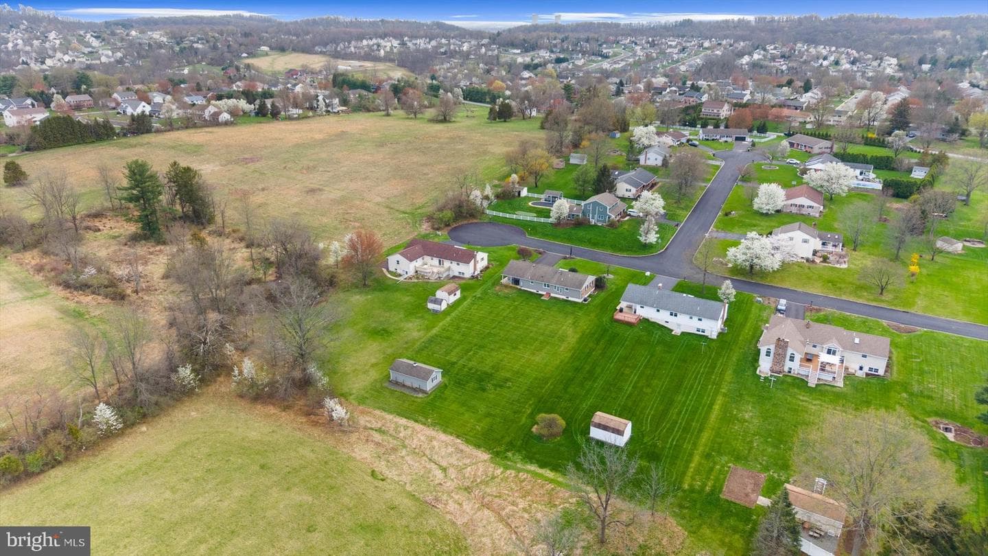 2323 Colonial Drive photo 46