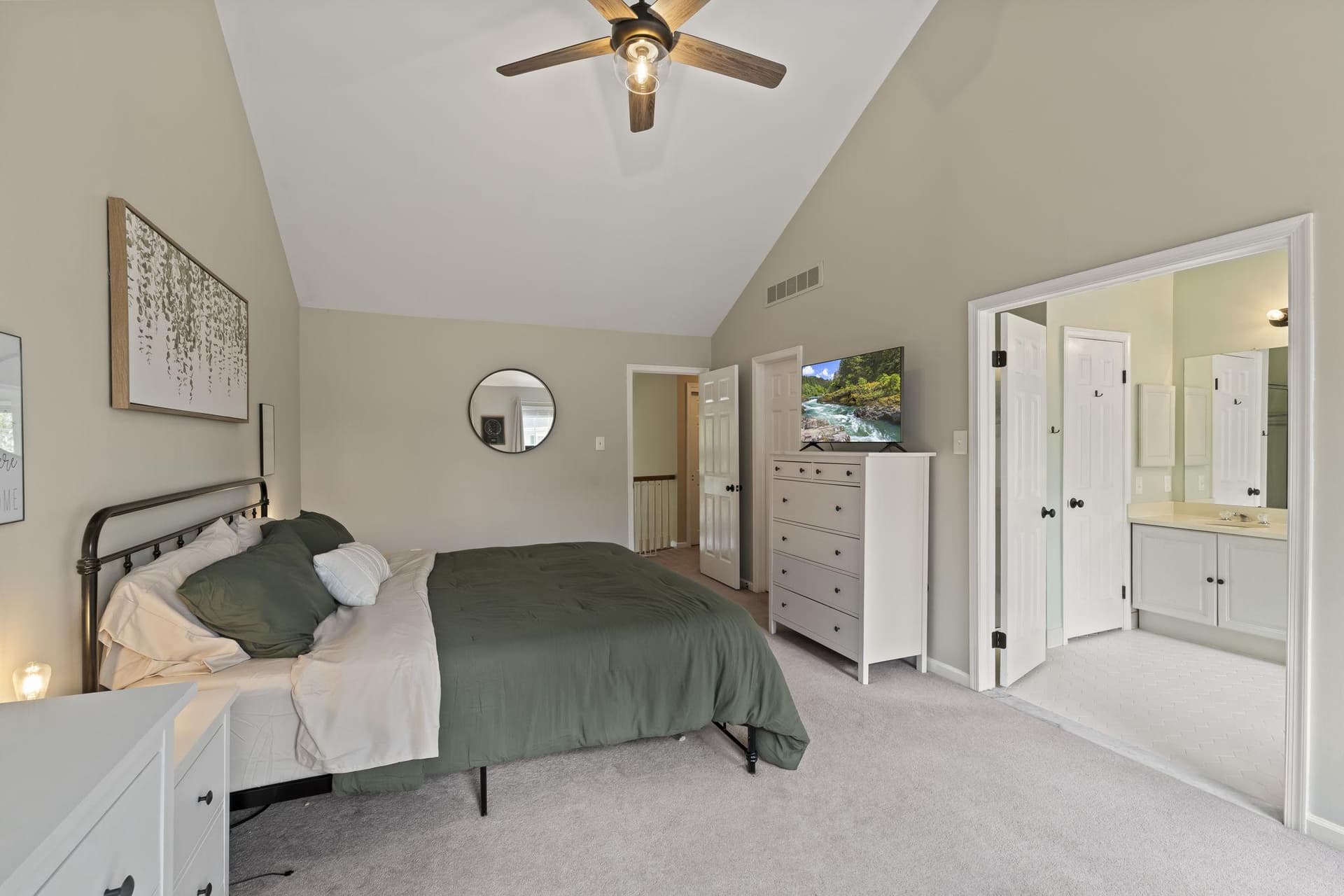 105 Shire Lane photo 20