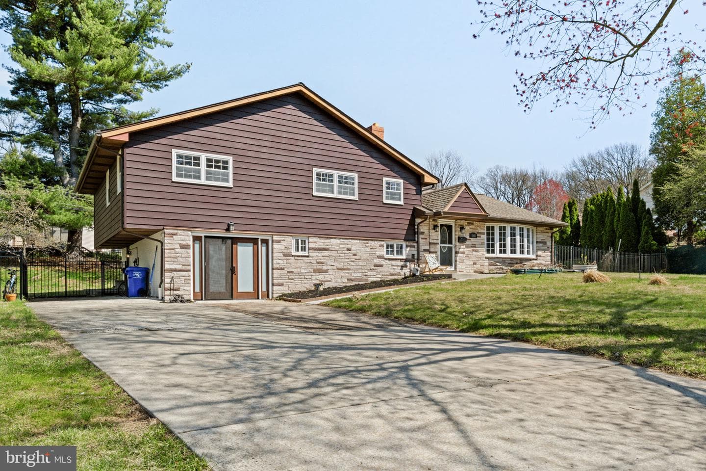 1505 Redwood Lane