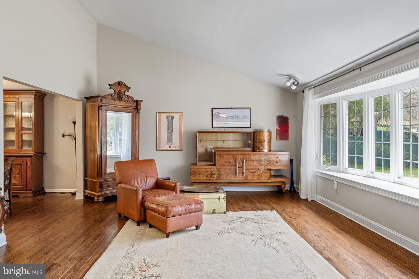 1505 Redwood Lane photo 4